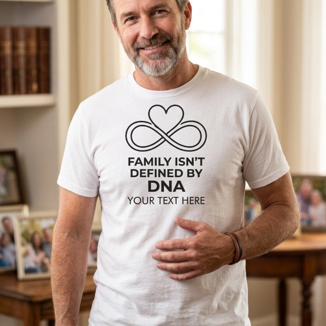 Familjen definieras inte av DNA Step Dad Fars dag T Shirt (Skapare uppladdad)