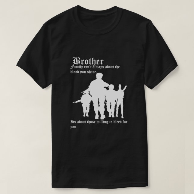 Familjen handlar inte alltid om ditt  blod. t shirt (Design framsida)