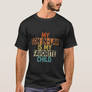 Familjen Humor min son i juridik är mitt favoritba T Shirt