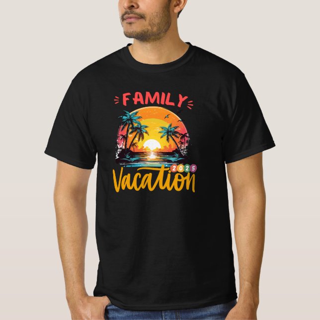FAMILJESEMESTER 2025 sommarresa T Shirt (Framsida)