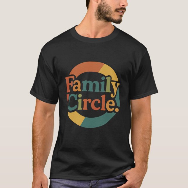 Family Circle – Retro Multicolor Enhets T-shirt (Framsida)