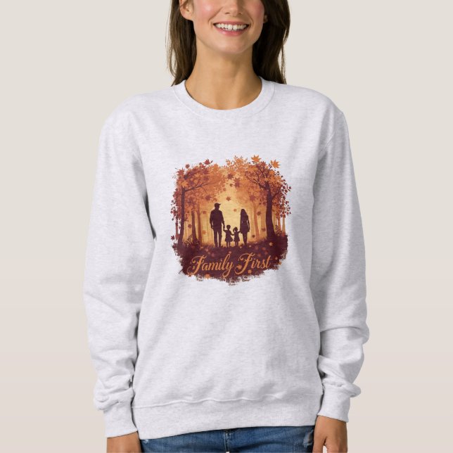 Family First – Thanksgiving Silhouette Sweatshirt T Shirt (Framsida)