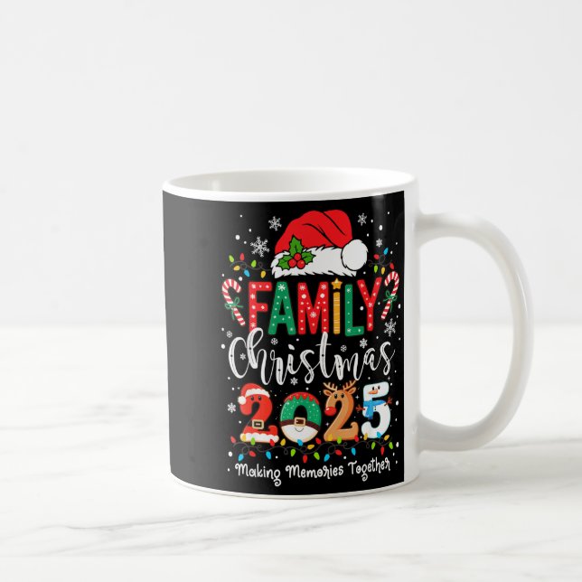 Family Funny Christmas Matching 2025 Santa Tee Paj Kaffemugg (Höger)