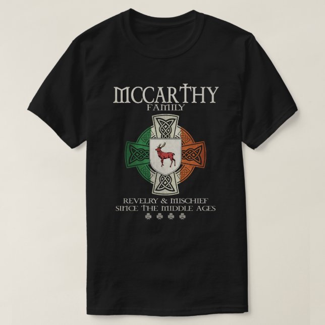 Family McCarthy arm Ireland Irish Celtic kor T Shirt (Design framsida)
