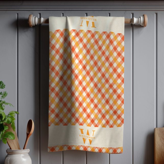 Family Monogram Orange Red Gingham Play Farmhouse Kökshandduk (Skapare uppladdad)
