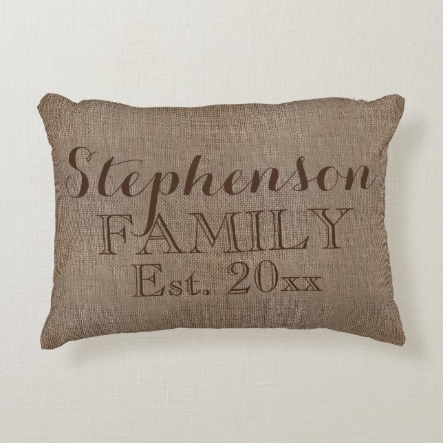 Family Namn Burlap Rustic Prydnadskudde (Framsidan)