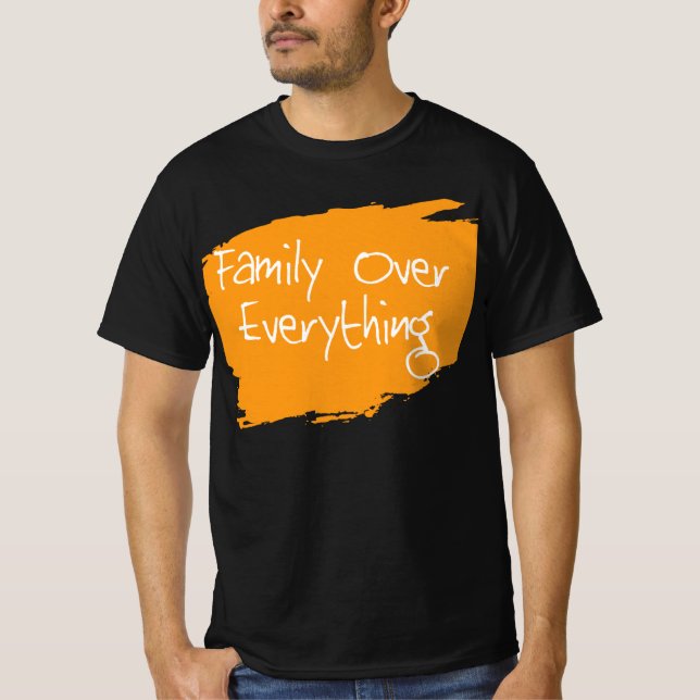 Family Over Everything Tee (Framsida)