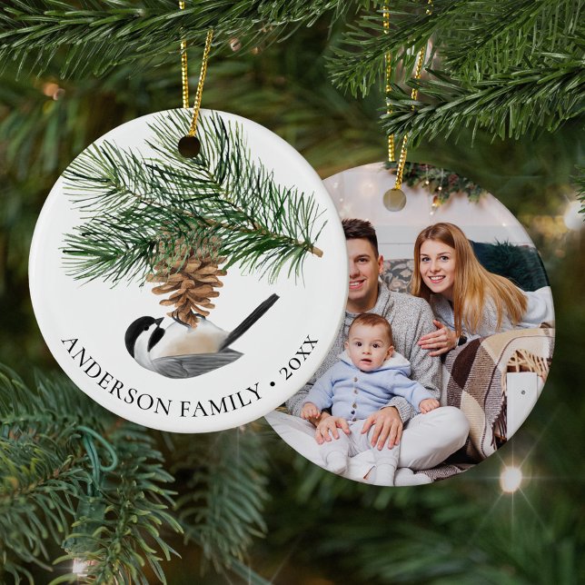 Family Photo Chickadee Pine Cone Christmas  Julgransprydnad Keramik (Skapare uppladdad)