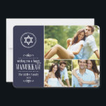 Family Photo Collage Hanukkah-kort Julkort<br><div class="desc">Den senaste fotokortsdesignen i Hanukkah-helgdag har ett fotokollage med plats för tre av dina familjefotografier med en David-stjärna och skisserade detaljer för en handgjord känsla. Handskriftens typografi lyder: "Önskar en lycklig Hanukkah.." Anpassa designen till familjens namn och till året. Klicka på knappen CUSTOMIZE IT om du vill anpassa typsnitt, flytta...</div>