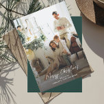 Family Photo Elegant-jul Julkort<br><div class="desc">Sköt om din familjs dyrbara stunder den här julen i julhelg med vår anpassningsbar-fotojulkort. Det här unika hälsningskortet visar ett favoritfamiljefoto. Anpassa den till din mest uppskattade ögonblicksbild, från ett öppet ögonblick till porträtt. Lägg till ett personlig-meddelande för att göra säsong hälsning ännu mer speciellt. Detta kort av ett slag...</div>