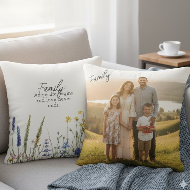 Family Quote Wildflower Botanical Photo Keepsake Kudde (Floral family photo and quote pillow)