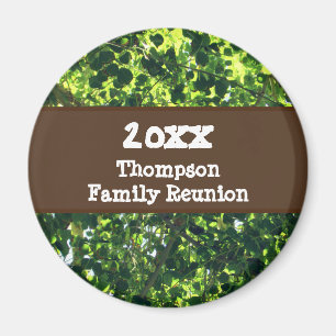 Family Reunion Bright Grönt Lövs Tall Träd Event Magnet