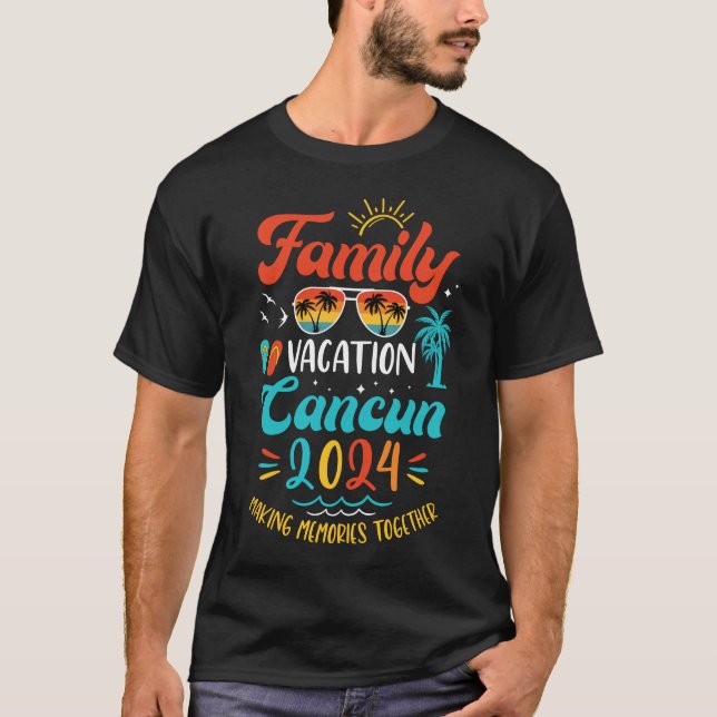 Family Vacation 2024 Cancun Matching Summer Vacati T Shirt (Framsida)