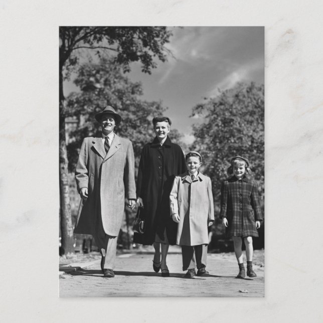 Family Walking Vykort (Framsida)