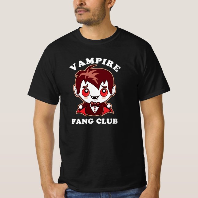 Fang Klubb | Funny Pun och Cute Vampire T Shirt (Framsida)