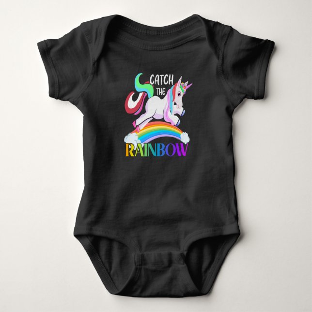Fånga regnbågens enhörningsdesign t shirt (Framsida)