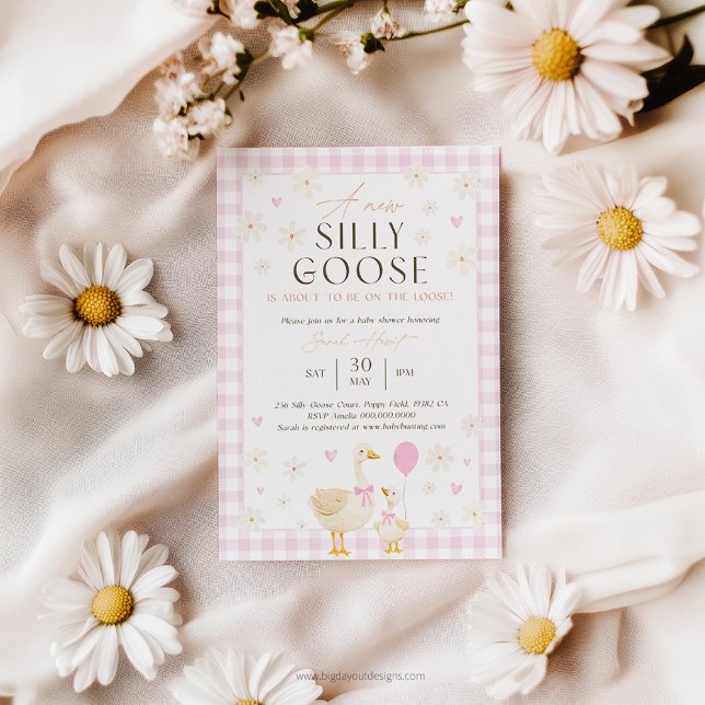 Fånig Goose Baby Shower Rosa Gingham-inbjudan Inbjudningar (Goose Girl Pink Baby Shower Invitation)