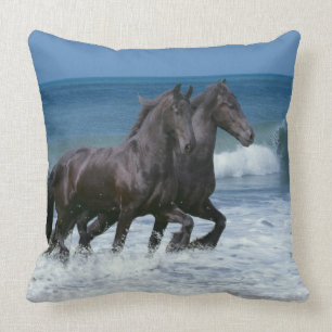 Fantasihästar: Friesians & hav Kudde
