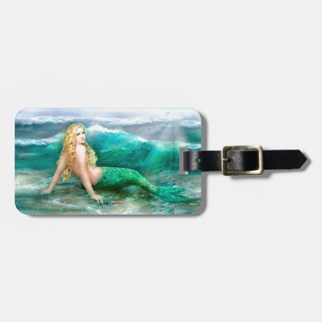 Fantasisjöjungfru på kust av Aquablåtthavet Bagagebricka (Horisontell Framsida)