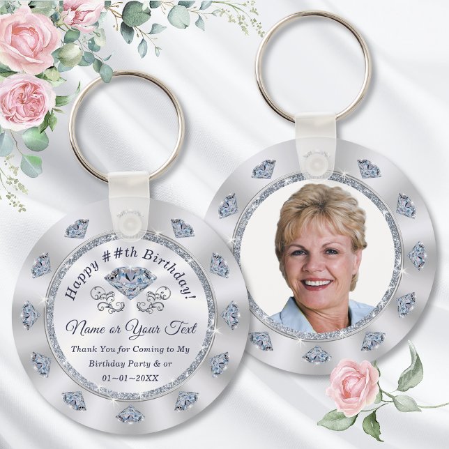 Fantastisk fotoPersonlig, Diamantpartiets favorite Nyckelring (100th birthday party favors. 90th birthday souvenirs. Personalized Birthday Party Favors. Mother.)