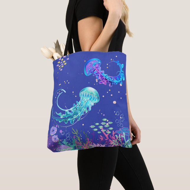 Fantastisk Jellyfish Underwater Tygkasse (Närbild)