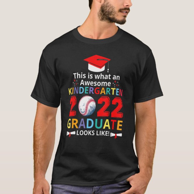 Fantastisk Kindergarten Student ser ut som 2022-ba T Shirt (Framsida)