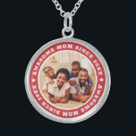 Fantastisk Mamma sedan 20XX Modern enkel foto Sterling Silver Halsband<br><div class="desc">Denna enkla och moderna utformning består av serif-typografi och lägger till ett anpassningsbar-foto. Fantastisk Mamma Sedan 20XX cirkulerar bilden av mamma,  mor,  mamma,  morsa etc. Det här är en perfekt till Mamma på hennes födelsedag,  mors dag,  julklappar osv.</div>