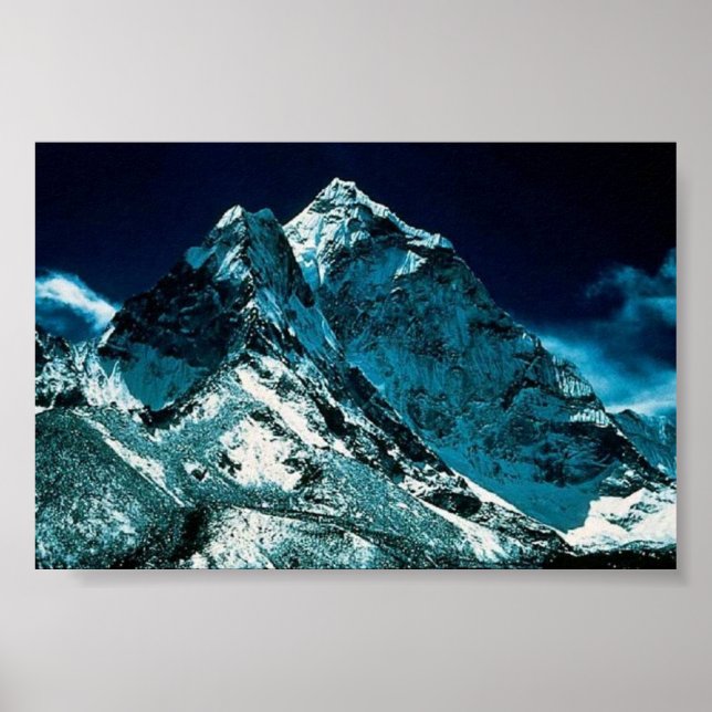 Fantastisk Mountain Peaks Poster (Framsidan)