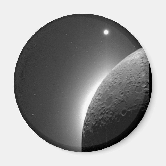 Fantastisk NASA-bild, Måne upplyst med jordskina Magnet (Framsidan)