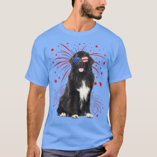 Fantastisk Newfoundland Hund Amerikanska Flagga 4 T Shirt