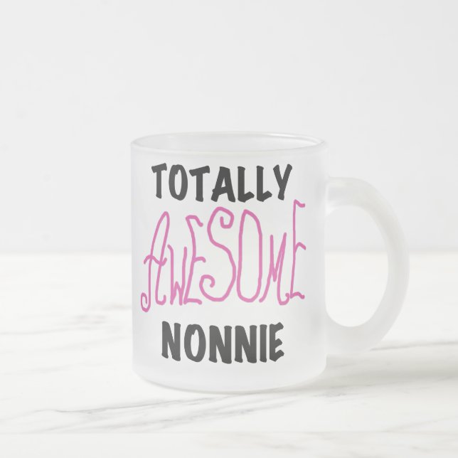 Fantastisk Nonnie Rosa Tshirts och presenter Frostad Glasmugg (Höger)