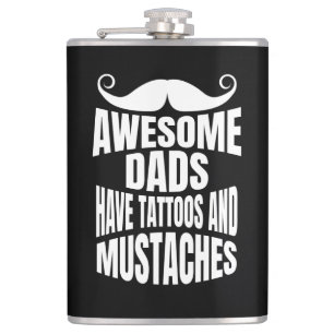 Fantastisk Pappor har Tattoos Black-kolv 8 oz Fickplunta