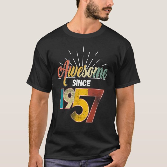 Fantastisk sedan 1957 66:e födelsedagstidningen Re T Shirt (Framsida)