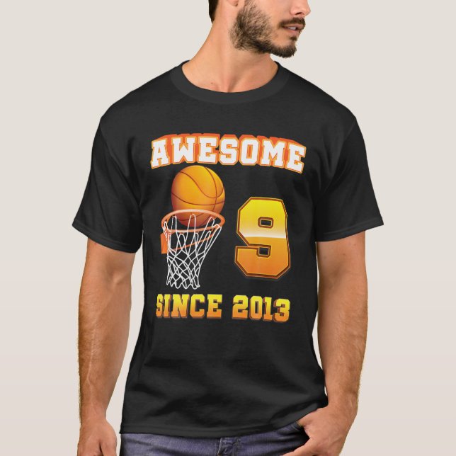 Fantastisk sedan 2013 basketboll 9:e födelsedagen  t shirt (Framsida)