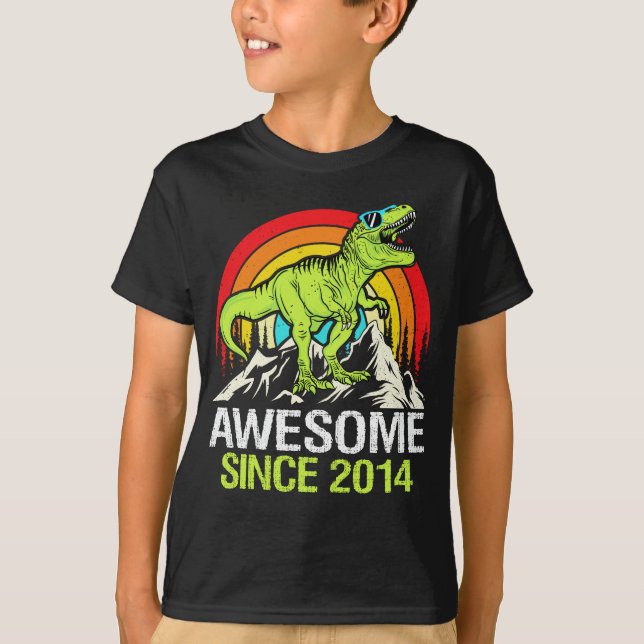 Fantastisk sedan 2014 Dinosaur 9:e födelsedagen T Shirt (Framsida)