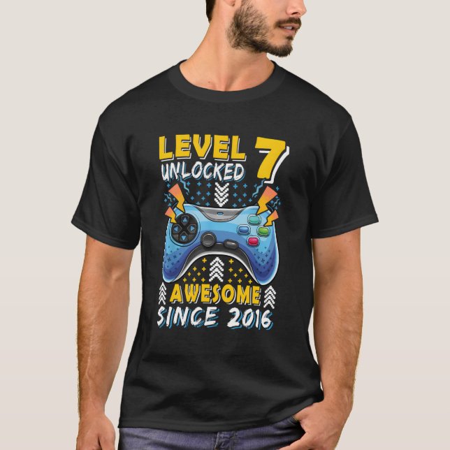 Fantastisk sedan 2016 Gamer 7:e 7 T Shirt (Framsida)