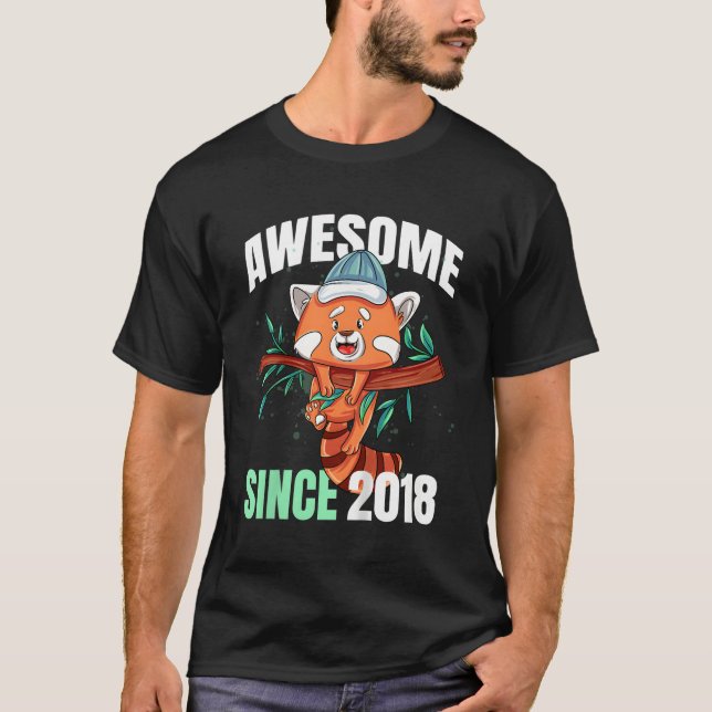 Fantastisk sedan 2018 5:e rödpanda t shirt (Framsida)