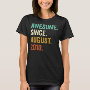 Fantastisk sedan augusti 2010 13:e födelsedagsgift t shirt