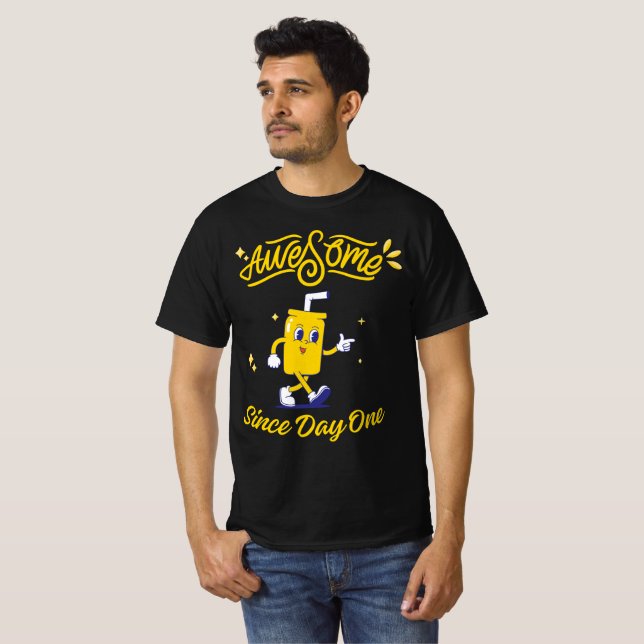 Fantastisk Sedan Dag Ett T Shirt (Hel framsida)