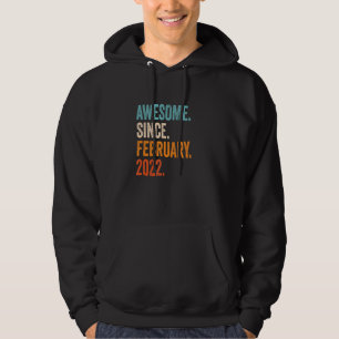 Fantastisk sedan februari 2022 1:a födelsedagen hoodie