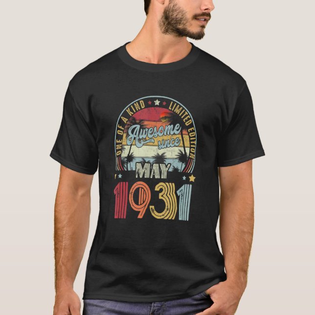 Fantastisk sedan maj 1931 {B]st födelsedag, 91 år  T Shirt (Framsida)