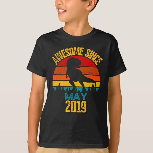 Fantastisk sedan maj 2019 t Rex Dino Shirt (Framsida)