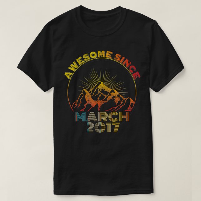 Fantastisk sedan mars 2017 4 år gamla 4e födelseda t shirt (Design framsida)