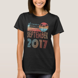 Fantastisk sedan september 2017 Femte födelsedagen T Shirt