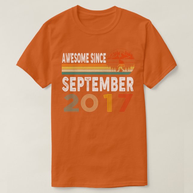 Fantastisk sedan september 2017 t shirt (Design framsida)