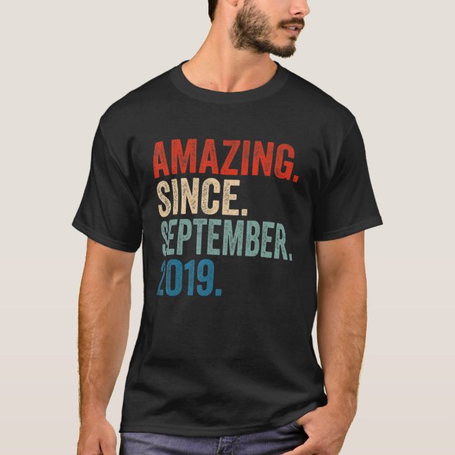 Fantastisk sedan september 2019 Tredje födelsedage T Shirt (Framsida)