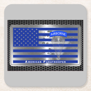Fantastisk Tribute American Paratrooper Flagga Underlägg Papper Kvadrat