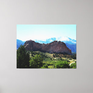 Fantastiskt bergslandskap Wrapped Canvas Art
