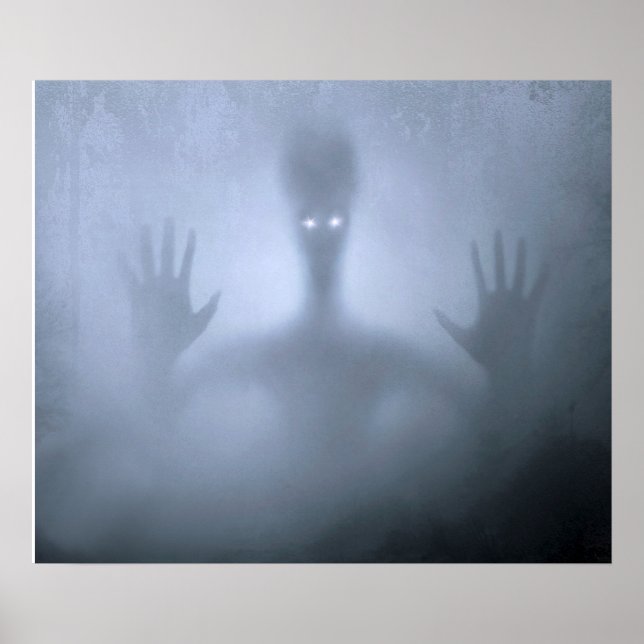Fantasy Alien Fog Creature Scary Ghost Night Poster (Framsidan)