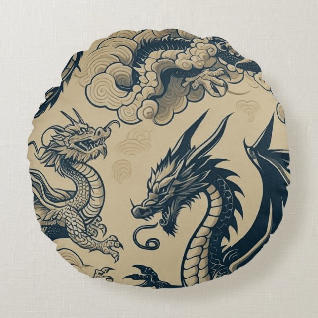 Fantasy Antiqued Dragons Rund Kudde (Framsidan)